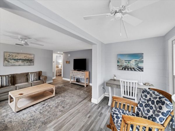 Charming 2 Bedroom Vacation Villa Great Amenities