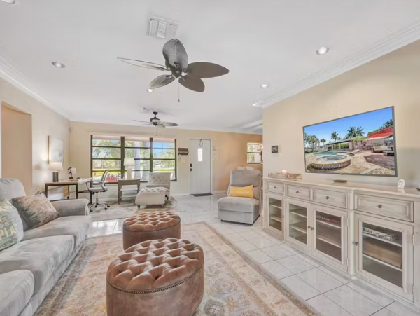 Pompano Beach Haven with Private Pool Sleeps 6 Guests