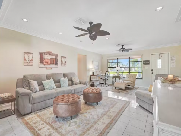 Pompano Beach Haven with Private Pool Sleeps 6 Guests