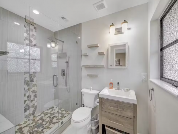 Pompano Beach Haven with Private Pool Sleeps 6 Guests