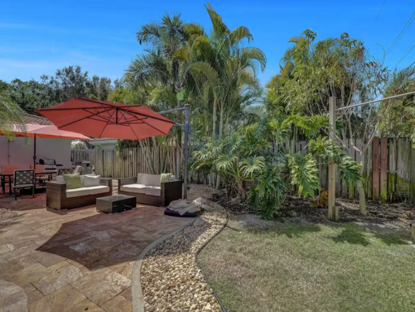 Pompano Beach Haven with Private Pool Sleeps 6 Guests