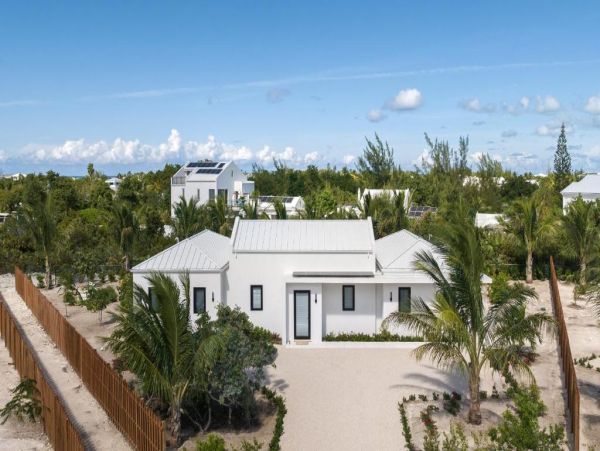 Turks and Caicos Vacation Home Walk to Beach
