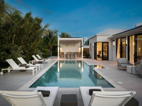 Turks and Caicos Vacation Home Walk to Beach