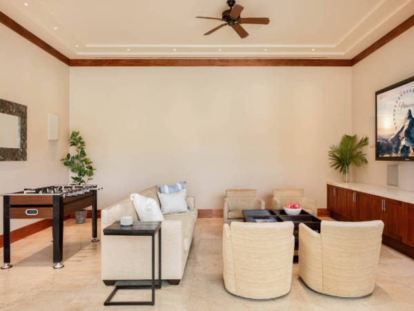 Luxury Villa in Kailua-Kona with 4 Bedrooms & Pool
