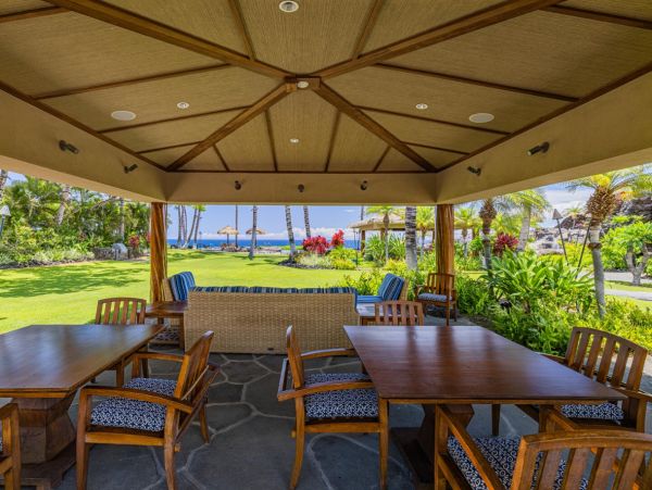 Vacation Estate Sleeps 12 Guests Ocean View Main House & Guest