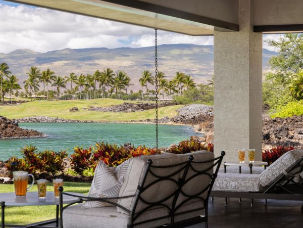 Vacation Estate Sleeps 12 Guests Ocean View Main House & Guest