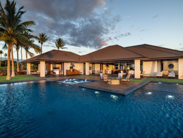 Vacation Estate Sleeps 12 Guests Ocean View Main House & Guest