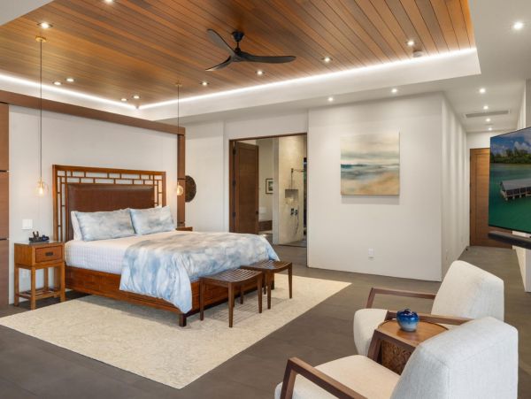 Vacation Estate Sleeps 12 Guests Ocean View Main House & Guest