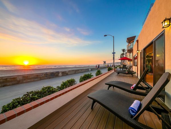 Luxury Oceanfront Six Bedroom Residence with Hot Tub & Full Ocean Views