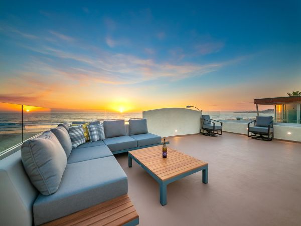 Luxury Oceanfront Six Bedroom Residence with Hot Tub & Full Ocean Views