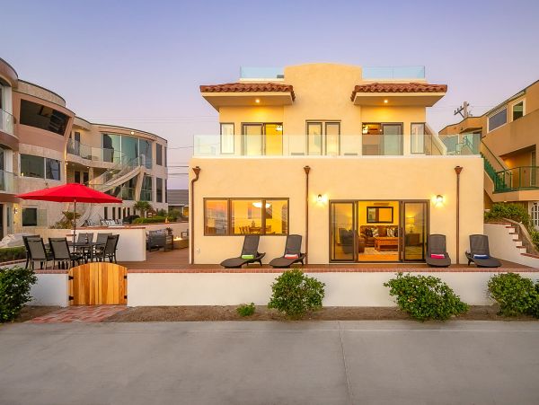 Luxury Oceanfront Six Bedroom Residence with Hot Tub & Full Ocean Views