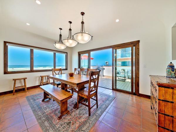 Luxury Oceanfront Six Bedroom Residence with Hot Tub & Full Ocean Views