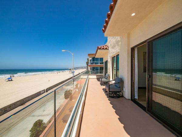 Luxury Oceanfront Six Bedroom Residence with Hot Tub & Full Ocean Views