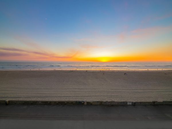 Luxury Oceanfront Six Bedroom Residence with Hot Tub & Full Ocean Views