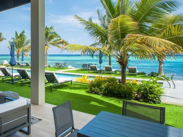 Beachfront Eight Bedroom Vacation Rental in The Cayman Islands
