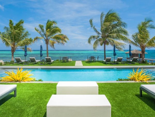 Beachfront Eight Bedroom Vacation Rental in The Cayman Islands