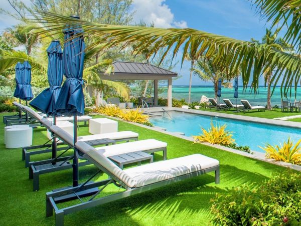 Beachfront Eight Bedroom Vacation Rental in The Cayman Islands