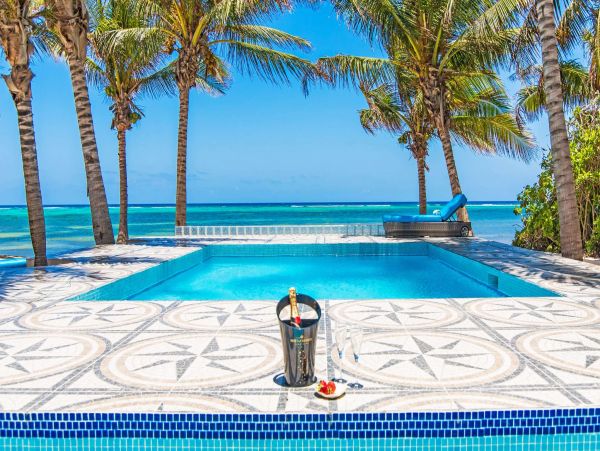 Piece of Paradise -Cayman Island Vacation Home Six Bedroom