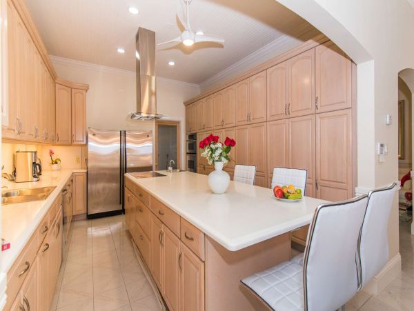 Piece of Paradise -Cayman Island Vacation Home Six Bedroom