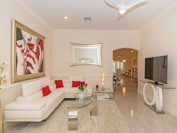Piece of Paradise -Cayman Island Vacation Home Six Bedroom