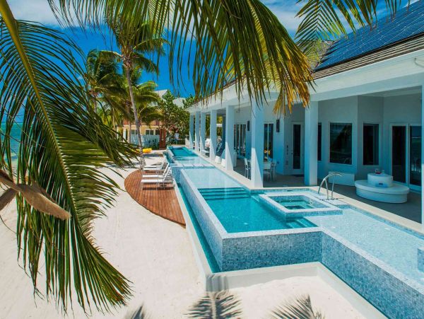 Luxury Cayman Islands 6 Bedroom Pool Home
