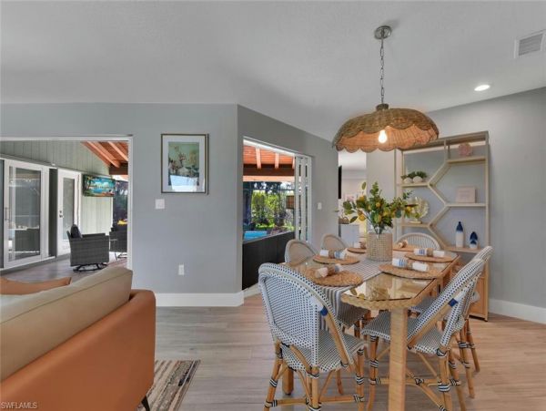 Vacation Rental with 2 Bedrooms in Naples