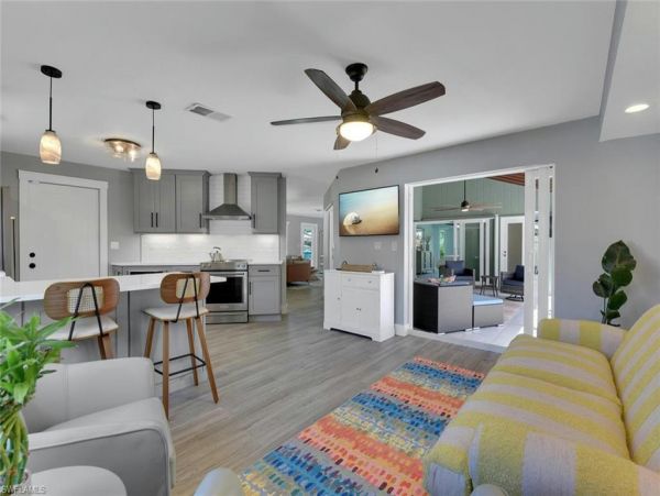 Vacation Rental with 2 Bedrooms in Naples