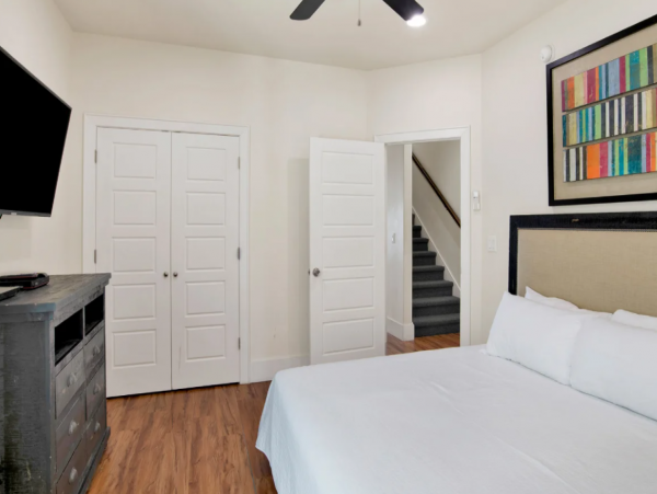Beachfront 8 Bedroom Vacation Rental in Gulf Shores