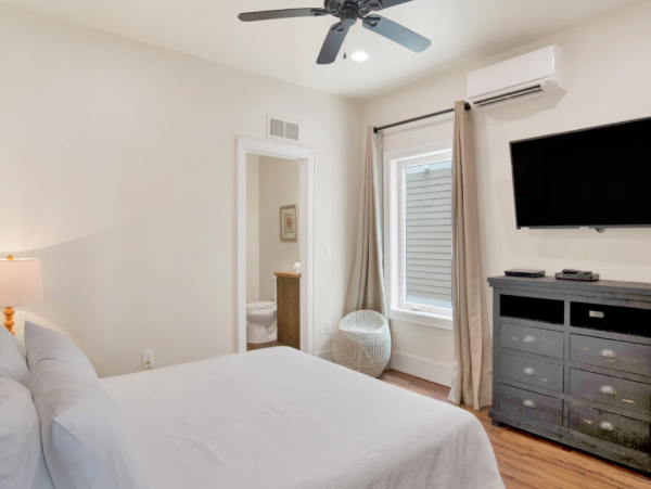 Beachfront 8 Bedroom Vacation Rental in Gulf Shores