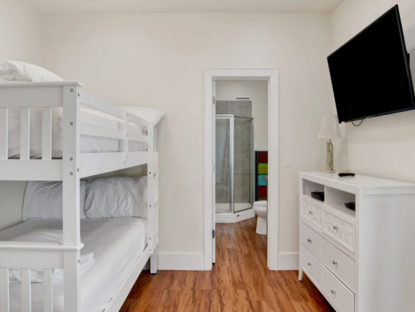 Beachfront 8 Bedroom Vacation Rental in Gulf Shores
