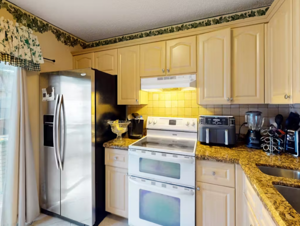 Boca Raton Vacation Home with 2 Bedroom & Pool