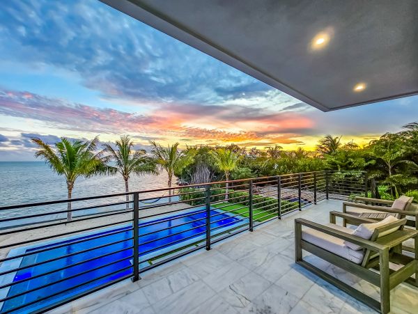 Oceanfront Marathon Vacation Luxury Rental