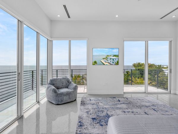 Oceanfront Marathon Vacation Luxury Rental