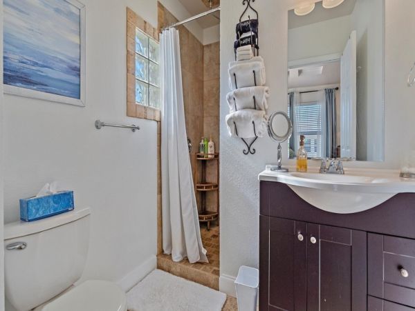Canal Front Four Bedroom Vacation Residence in Longboat Key