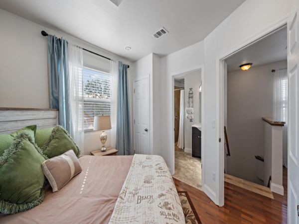Canal Front Four Bedroom Vacation Residence in Longboat Key
