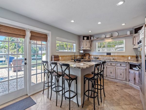Canal Front Four Bedroom Vacation Residence in Longboat Key