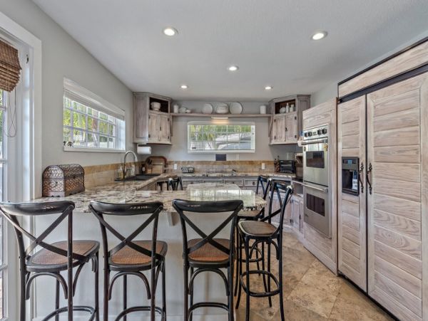 Canal Front Four Bedroom Vacation Residence in Longboat Key