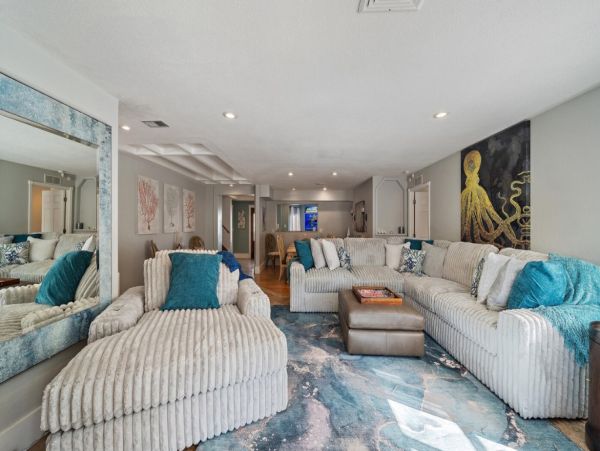 Canal Front Four Bedroom Vacation Residence in Longboat Key