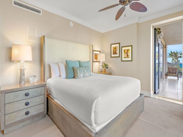 Escape to Lahaina's Oceanfront Paradise! Enjoy Luxury Condo
