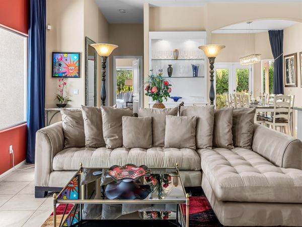 Stunning Contemporary Luxury 5-BD Home with Private Pool in Palm Springs