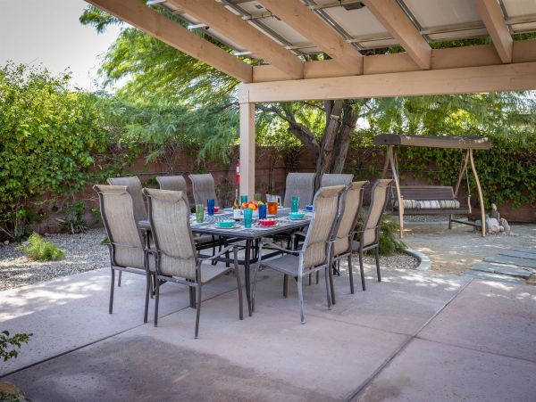 Stunning Contemporary Luxury 5-BD Home with Private Pool in Palm Springs