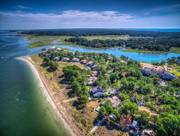 Four Bedroom Walk to Beach Vacation Rental in Hilton Head