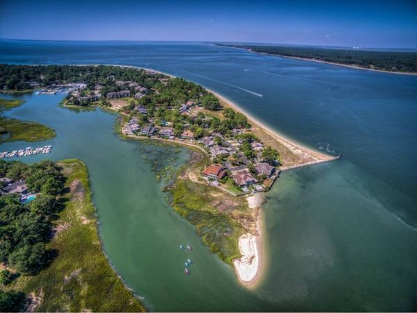 Four Bedroom Walk to Beach Vacation Rental in Hilton Head