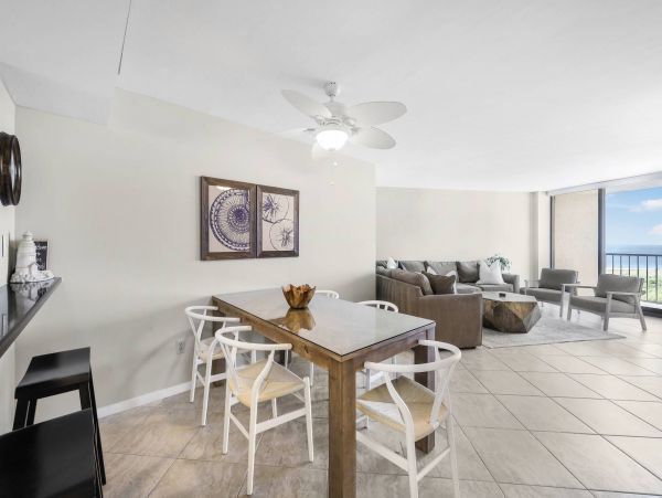 Marco Island Vacation Condo 2 Bedrooms, Pool & Fitness Room