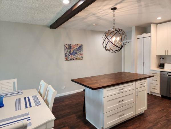 Lido Key Vacation Condo One Bedroom Walk to Beach