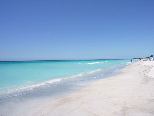 Longboat Key Walk to Beach Two Bedroom Vacation Rental