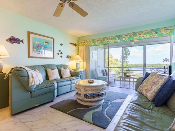 Longboat Key Walk to Beach Two Bedroom Vacation Rental