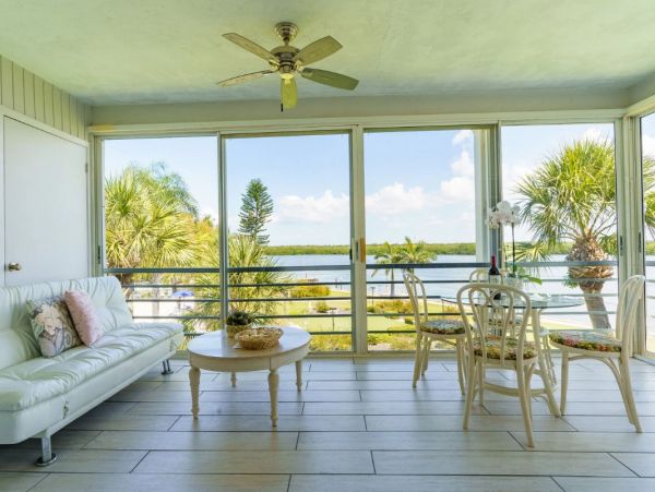 Longboat Key Walk to Beach Two Bedroom Vacation Rental