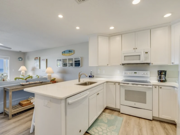 Comfortable 3 Bedroom Townhome Right on the beach in Boca Grande