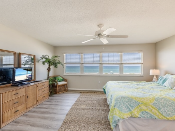 Comfortable 3 Bedroom Townhome Right on the beach in Boca Grande